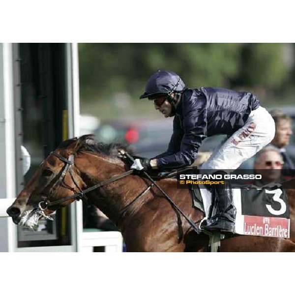 Kieren Francis Fallon on Horatio Nelson wins the Prix JEan-Luc LAgardere Paris Longchamp, 2nd october 2005 ph. Stefano Grasso