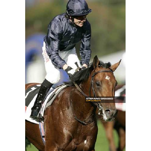 Kieren Francis Fallon coming back on Horatio Nelson after winning the Prix JEan-Luc LAgardere Paris Longchamp, 2nd october 2005 ph. Stefano Grasso
