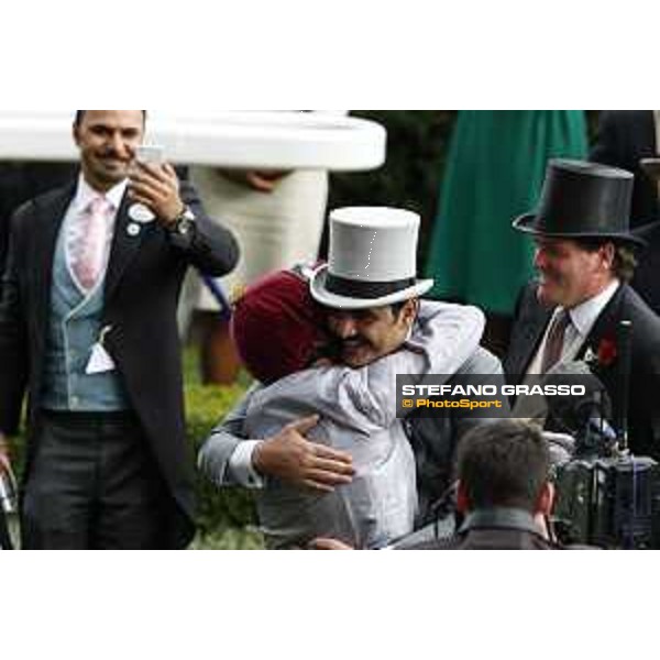 Frankie Dettori embraces Sheikh Joaan bin Hamad bin Khalifa Al-Thani Ascot - Royal Ascot Second day,17th june 2015 ph.Stefano Grasso