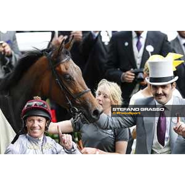 Sheikh Joaan bin Hamad bin Khalifa Al-Thani with Osaila and Frankie Dettori Ascot - Royal Ascot Second day,17th june 2015 ph.Stefano Grasso