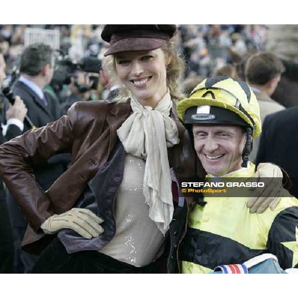 Eva Herzigova and Kevin Darley PAris, Longchamp, 2nd october 2005 ph. Stefano Grasso