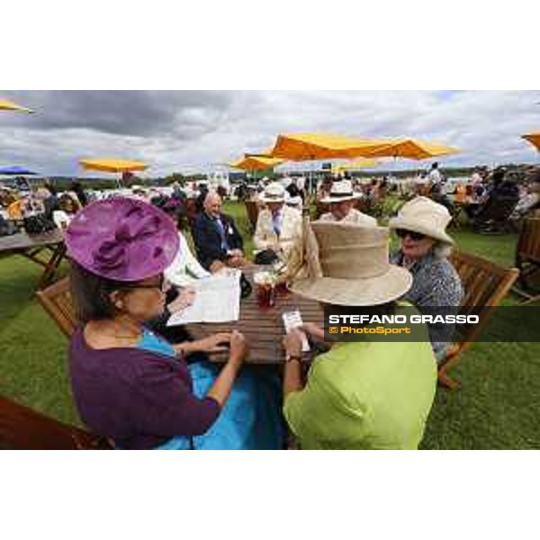 Racegoers at Goowdood - Second Day Goodwood 29th july 2015 ph.Stefano Grasso/QEF
