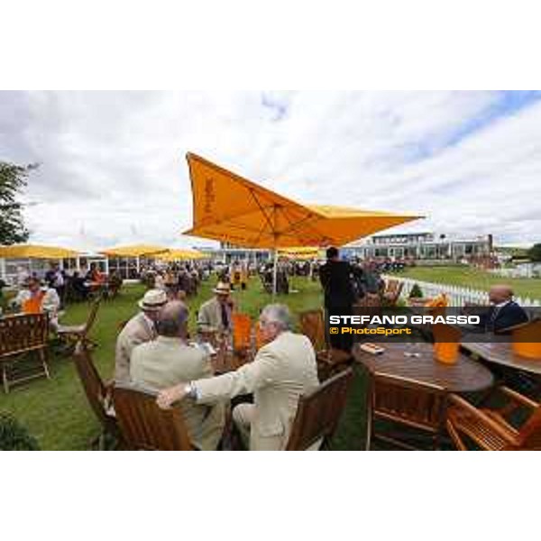 Racegoers at Goowdood - Second Day Goodwood 29th july 2015 ph.Stefano Grasso/QEF