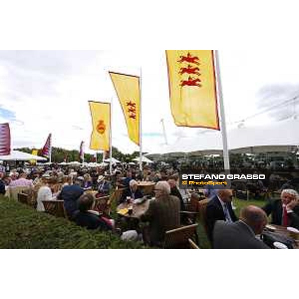 Racegoers at Goowdood - Second Day Goodwood 29th july 2015 ph.Stefano Grasso/QEF