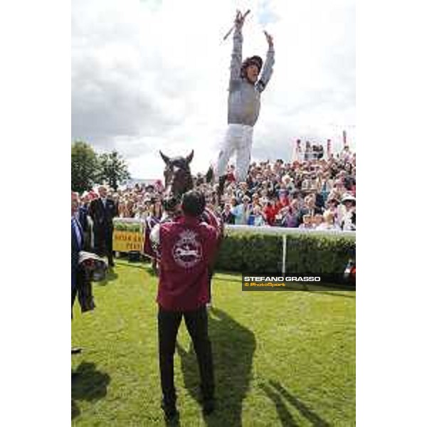 Goodwood - QATAR Goodwood Festival - Frankie Dettori and Shalaa win the QATAR Richmond Stakes - ph.Stefano Grasso/QEF