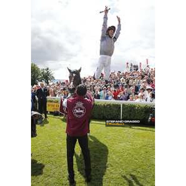 Goodwood - QATAR Goodwood Festival - Frankie Dettori and Shalaa win the QATAR Richmond Stakes - ph.Stefano Grasso/QEF