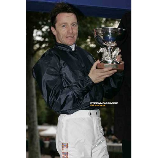 Kieren Francis Fallon poses with the trophy of Prix Jean-Luc Lagardere won with Horatio Nelson Paris Longchamp, 2nd october 2005 ph. Stefano Grasso