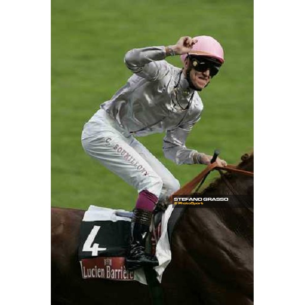 Christophe Soumillon on Oiseau Rare Paris Longchamp, 1st october 2005 ph. Stefano Grasso