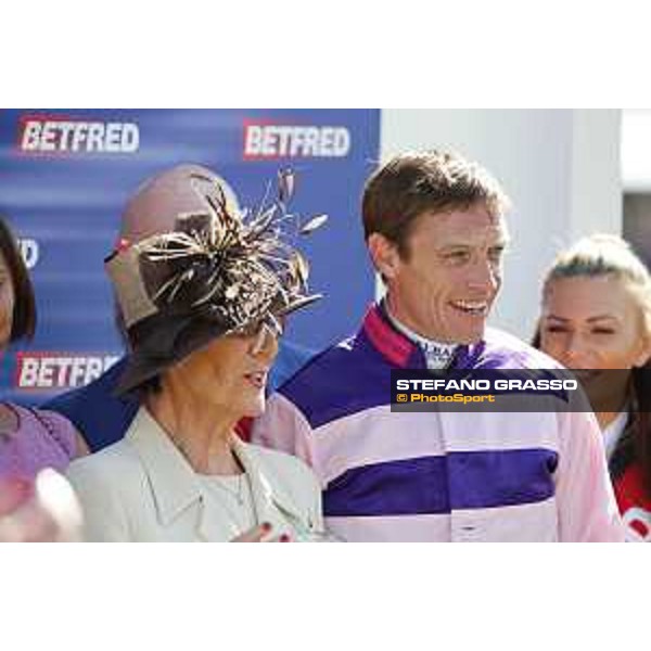 Goodwood - QATAR Goodwood Festival Richard Hughes with his mother - the Betfre Supports Jack Berry House Nursery Stakes Goodwood,31st july 2015 ph.Stefano Grasso/QEF