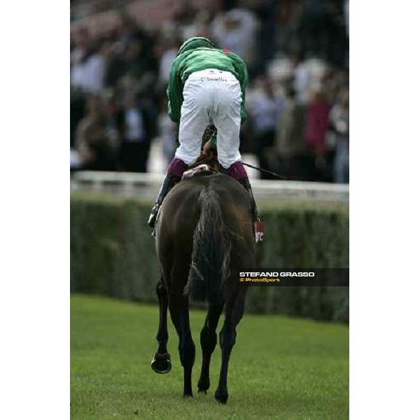 Christophe Soumillon on Shamdala after winning Prix Chaudenay Casino Barriere de Menton Paris Longchamp, 1st october 2005 ph. Stefano Grasso