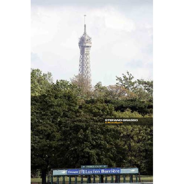 The Tour Eiffel from Longchamp racetrack Paris Longchamp, 1st october 2005 ph. Stefano Grasso