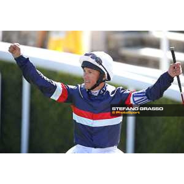 Goodwood - QATAR Goodwood Festival Frankie Dettori and Magical Memory in the winner enclosure of the QATAR Steward\'s Cup Goodwood,1st august 2015 ph.Stefano Grasso