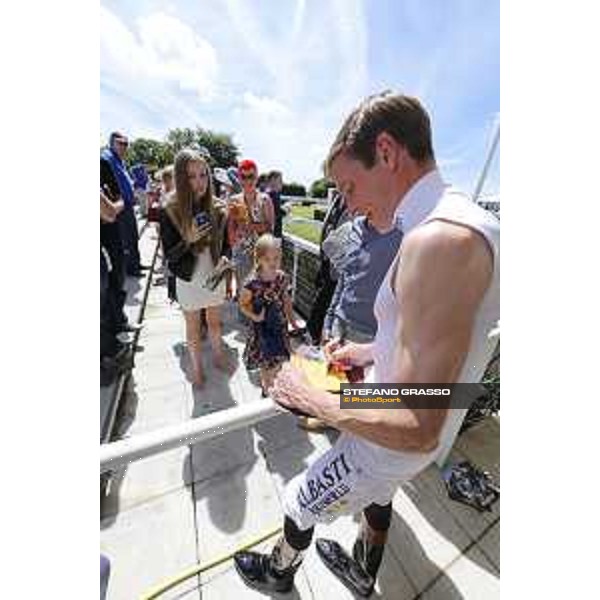 QATAR Goodwood Festival Richard Hughes signs autographs Goodwood, Fifht day, 1st august 2015 ph.Stefano Grasso/QEF