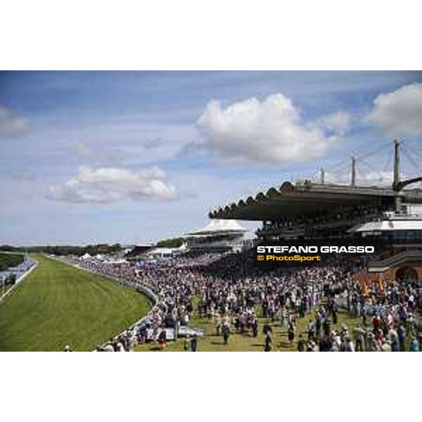 QATAR Goodwood Festival Racegoers at the QATAR Goodwood Festival Goodwood, Fifht day, 1st august 2015 ph.Stefano Grasso/QEF