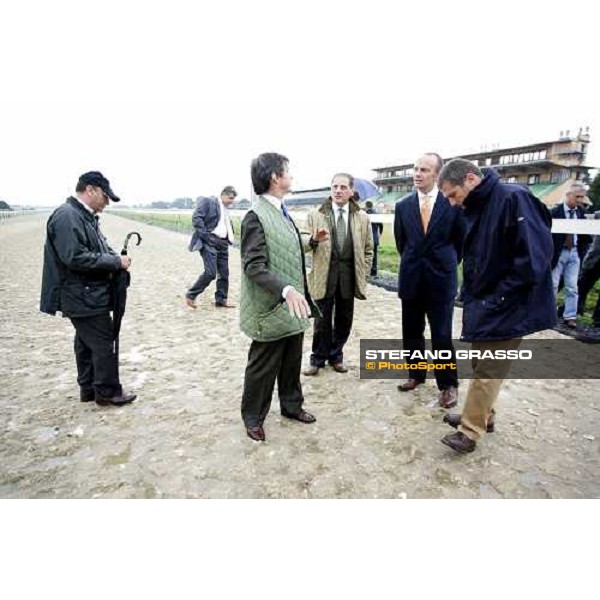 on. Mario Masini with dott. Rosati Colarieti and dott. Elio Pautasso on the new all-weather race track at Capannelle Rome, 7th october 2005 ph. Stefano Grasso