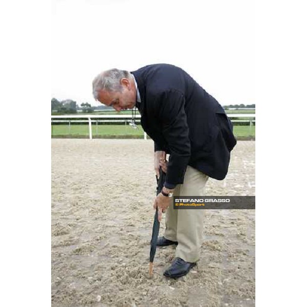 Mr. de Lagarde, trackmanager of France Galop on the new all-weather race track at Capannelle Rome, 7th october 2005 ph. Stefano Grasso