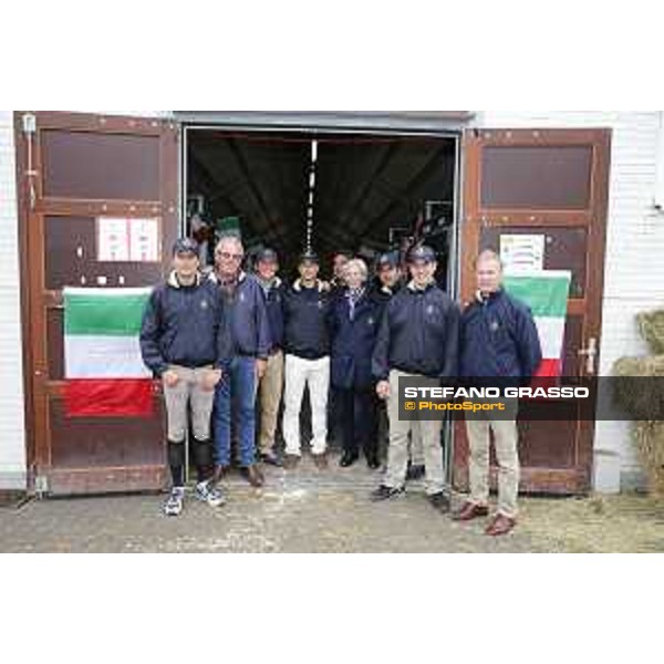 Aachen - FEI European Championships 2015 The Fise President Vittorio Orlandi with the Italian Team Aachen,17th August 2015 ph.Stefano Grasso/Loro Piana