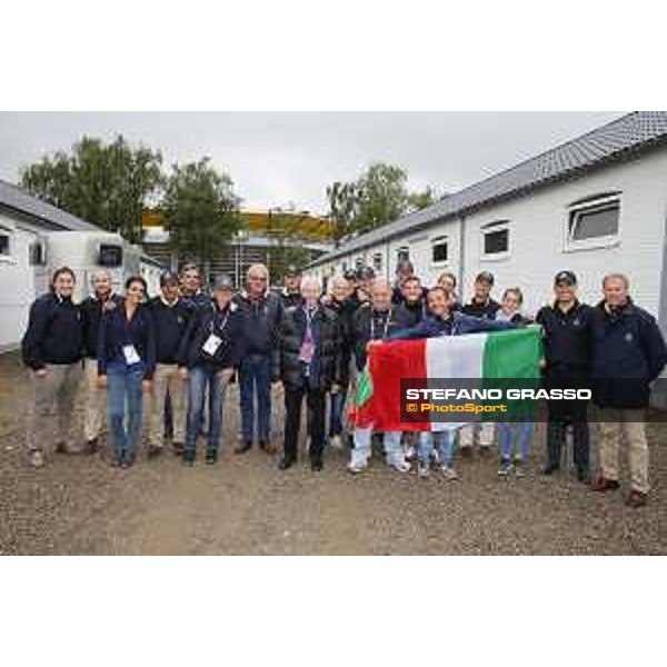 Aachen - FEI European Championships 2015 The Fise President Vittorio Orlandi with the Italian Team Aachen,17th August 2015 ph.Stefano Grasso/Loro Piana