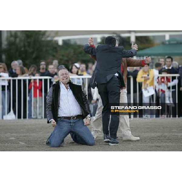 the happyness of the owners of Fairbank Gi, winner of 78¡ Derby Italiano del trotto Roma Tordivalle 9th october 2005 ph. Stefano Grasso