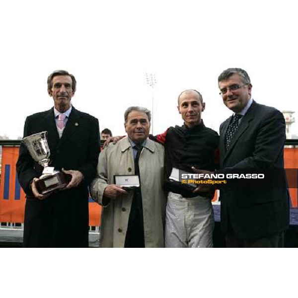 giving prize of Premio Carlo Porta, won by Gabriele Bietolini on Oh Dylan Boy owned by Zaro snc Milan, 15th october 2005 ph. Stefano Grasso