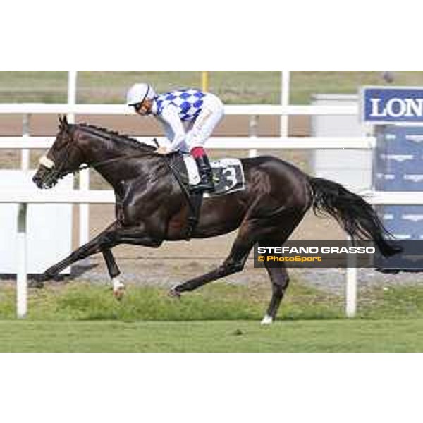 Umberto Rispoli and Kaspersky win the Premio Orsa Maggiore Rome,Capannelle racecourse,08/09/2015 ph.Stefano Grasso