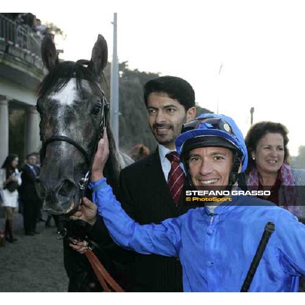 Frankie Dettori with Cherry Mix and Saeed Bin Suroor in the winner circle of Gran Premio del Jockey Club Milan, 16th october 2005 ph. Stefano Grasso