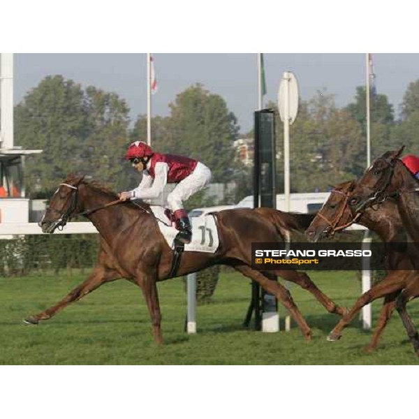 Frankie Dettori on Needlecraft wins Premio Sergio Cumani Milan, 16th october 2005 ph. Stefano Grasso