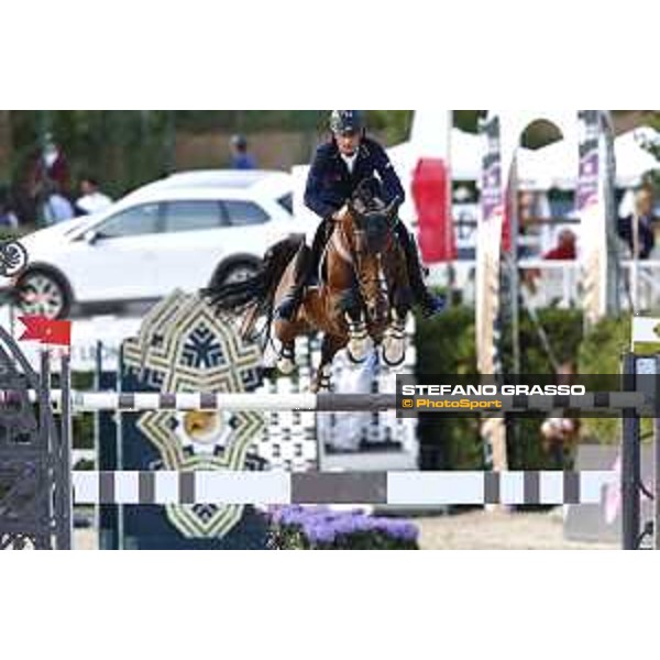 Denis Lynch on All Star wins the Longines Cup of the City of Barcelona Barcelona,27th sept. 2015 ph.Stefano Grasso