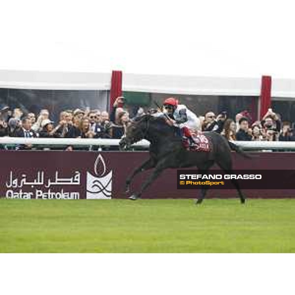 Frankie Dettori on Golden Horn wins the 94° Qatar Prix de l\'Arc de Triomphe Paris,4th october 2015 ph.Stefano Grasso