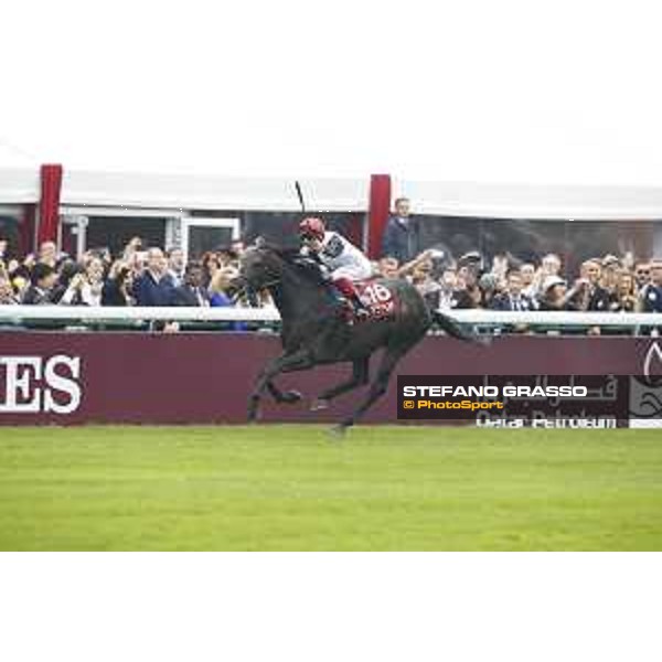 Frankie Dettori on Golden Horn wins the 94° Qatar Prix de l\'Arc de Triomphe Paris,4th october 2015 ph.Stefano Grasso