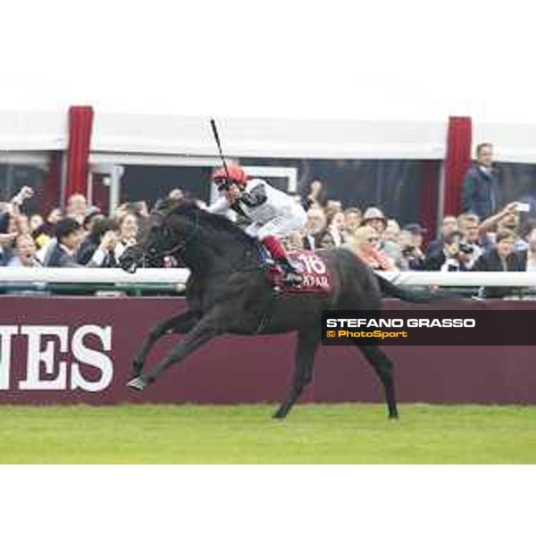 Frankie Dettori on Golden Horn wins the 94° Qatar Prix de l\'Arc de Triomphe Paris,4th october 2015 ph.Stefano Grasso
