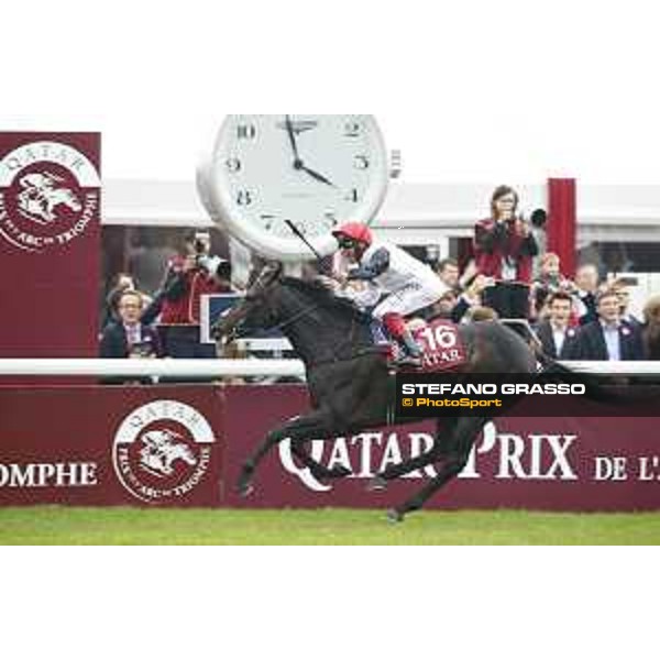 Frankie Dettori on Golden Horn wins the 94° Qatar Prix de l\'Arc de Triomphe Paris,4th october 2015 ph.Stefano Grasso