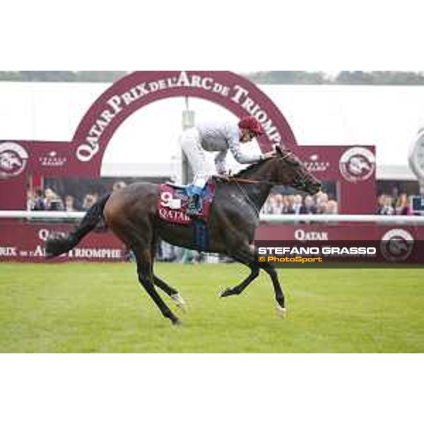 Frankie Dettori and Golden Horn winners of the 94° Qatar Prix de l\'Arc de Triomphe Paris,4th october 2015 ph.Stefano Grasso