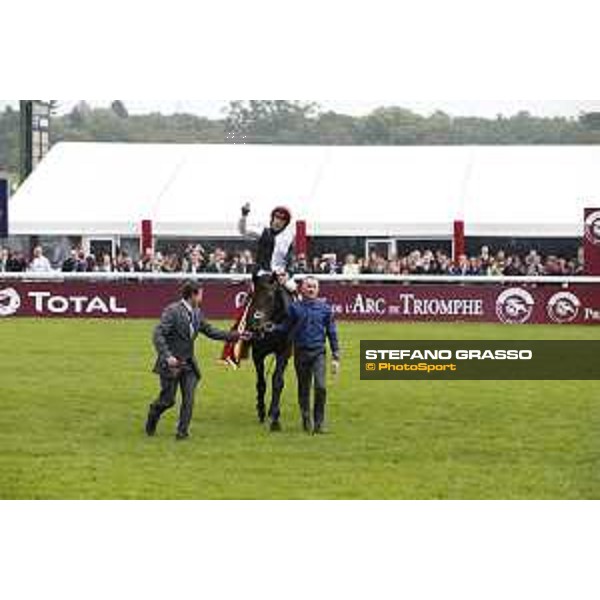 Frankie Dettori and Golden Horn winners of the 94° Qatar Prix de l\'Arc de Triomphe Paris,4th october 2015 ph.Stefano Grasso