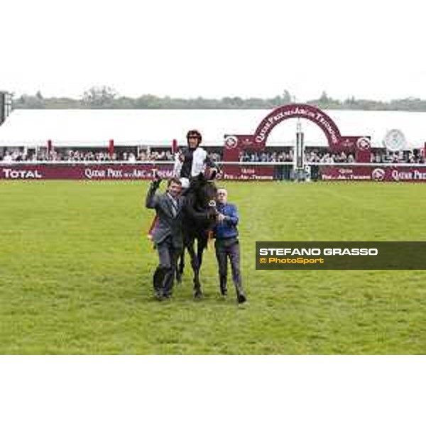 Frankie Dettori and Golden Horn winners of the 94° Qatar Prix de l\'Arc de Triomphe Paris,4th october 2015 ph.Stefano Grasso