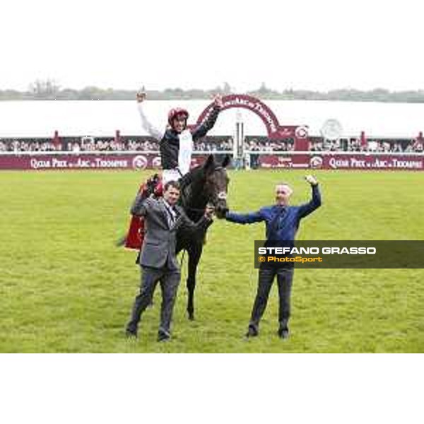 Frankie Dettori and Golden Horn winners of the 94° Qatar Prix de l\'Arc de Triomphe Paris,4th october 2015 ph.Stefano Grasso