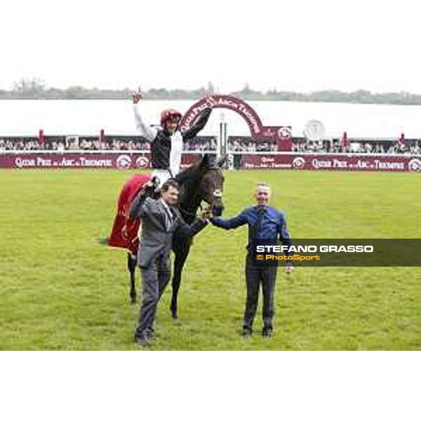 Frankie Dettori and Golden Horn winners of the 94° Qatar Prix de l\'Arc de Triomphe Paris,4th october 2015 ph.Stefano Grasso