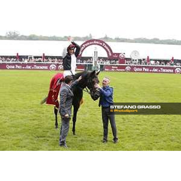 Frankie Dettori and Golden Horn winners of the 94° Qatar Prix de l\'Arc de Triomphe Paris,4th october 2015 ph.Stefano Grasso