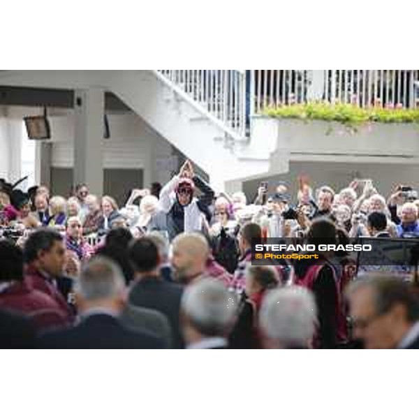Frankie Dettori and Golden Horn winners of the 94° Qatar Prix de l\'Arc de Triomphe Paris,4th october 2015 ph.Stefano Grasso
