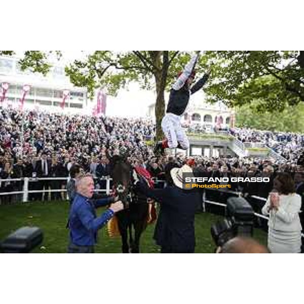 Frankie Dettori and Golden Horn winners of the 94° Qatar Prix de l\'Arc de Triomphe Paris,4th october 2015 ph.Stefano Grasso