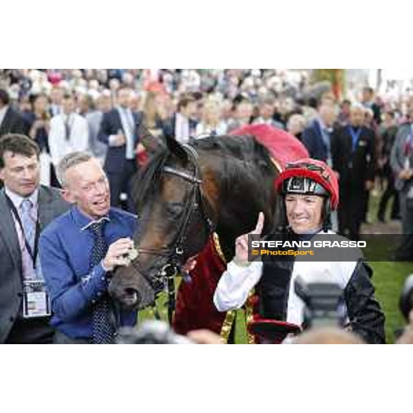 Frankie Dettori and Golden Horn winners of the 94° Qatar Prix de l\'Arc de Triomphe Paris,4th october 2015 ph.Stefano Grasso