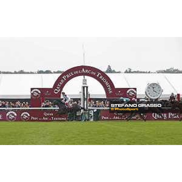 PARIS - Frankie Dettori on Golden Horn wins the 94° Qatar Prix de l\'Arc de Triomphe Paris,4th october 2015 ph.Stefano Grasso