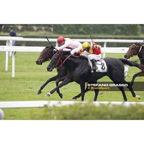 Aragoni and Slowpoke win the Premio Carlo Porta Milano, San Siro racecourse 18 oct.2015 ph.Stefano Grasso