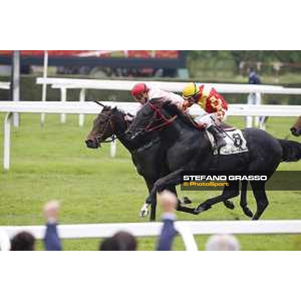 Aragoni and Slowpoke win the Premio Carlo Porta Milano, San Siro racecourse 18 oct.2015 ph.Stefano Grasso