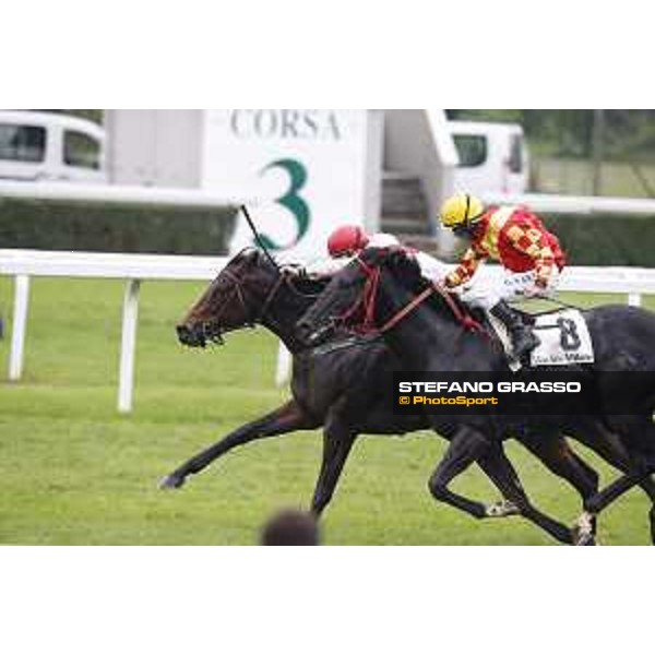 Aragoni and Slowpoke win the Premio Carlo Porta Milano, San Siro racecourse 18 oct.2015 ph.Stefano Grasso