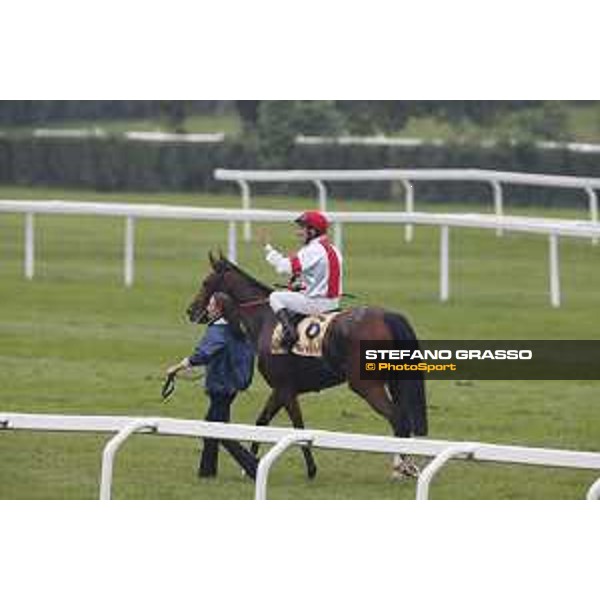 Andrasch Starke and Lovelyin win the Gran Premio del Jockey Club Milano, San Siro racecourse 18 oct.2015 ph.Stefano Grasso