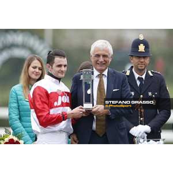 Josef Vana jr. and Chicago win the Gran Corsa Siepi di Milano Milano, San Siro racecourse 18 oct.2015 ph.Stefano Grasso