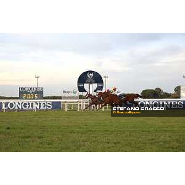 Adrie De Vries and Odeliz win the Premio Longines Lydia Tesio Roma,Capannelle racecourse 25 october 2015 ph.Stefano Grasso/HippoGroup Roma Capannelle