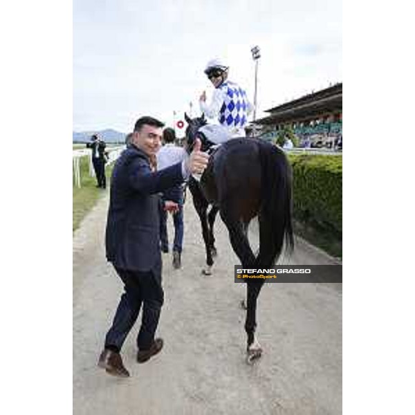 Endo Botti congratulates Umberto Rispoli and Kaspersky winners of the Premio Ribot Mem.Loreto Luciani Roma,Capannelle racecourse 25 october 2015 ph.Stefano Grasso/HippoGroup Roma Capannelle