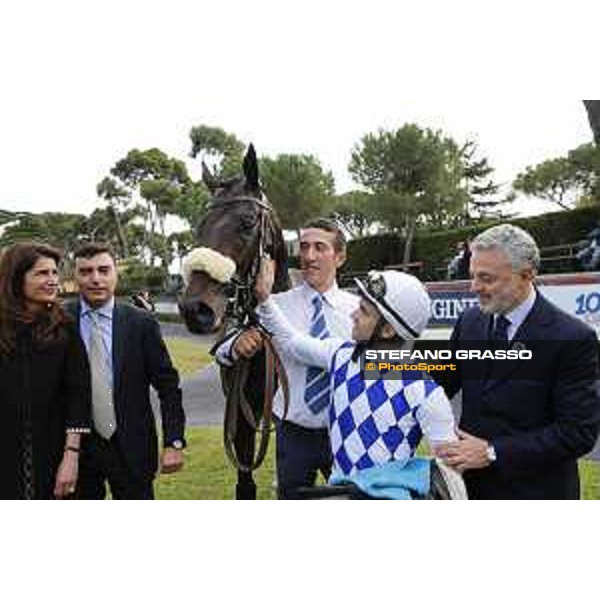 Cristiana Brivio Sforza,Endo Botti,Andrea Scarpellini with Umberto Rispoli and Kaspersky winners of the Premio Ribot Mem.Loreto Luciani Roma,Capannelle racecourse 25 october 2015 ph.Stefano Grasso/HippoGroup Roma Capannelle